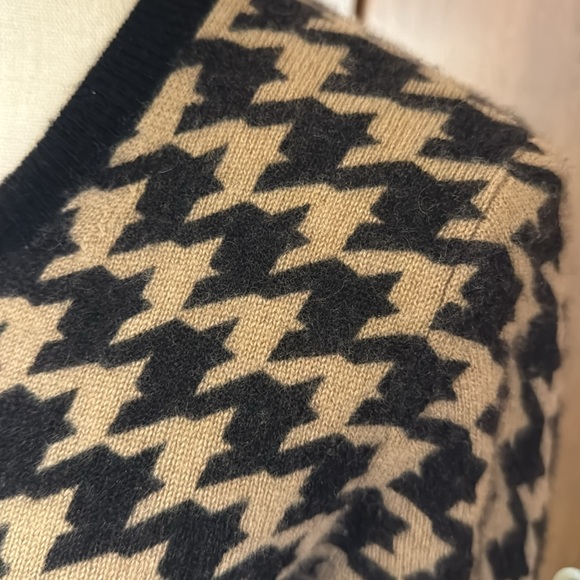 Vintage Cashmere Houndstooth Sweater size Large Petite - Picture 2 of 4